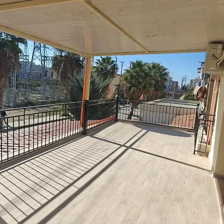 2br Near Big Terrace Free Parking Apartment *